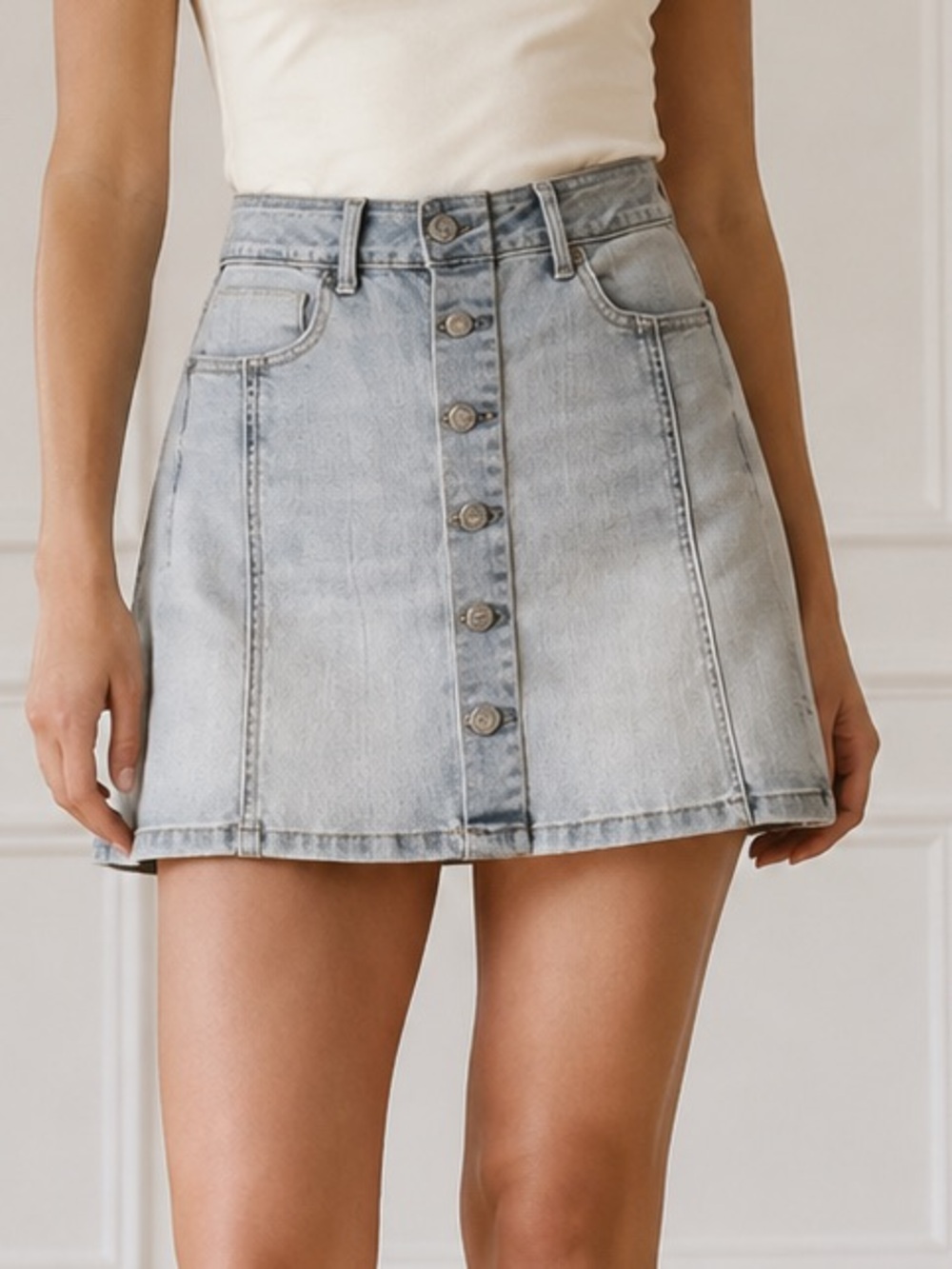 NWT American Eagle Women’s Sz 2 Light Wash Denim Button Front A-Line Mini Skirt
